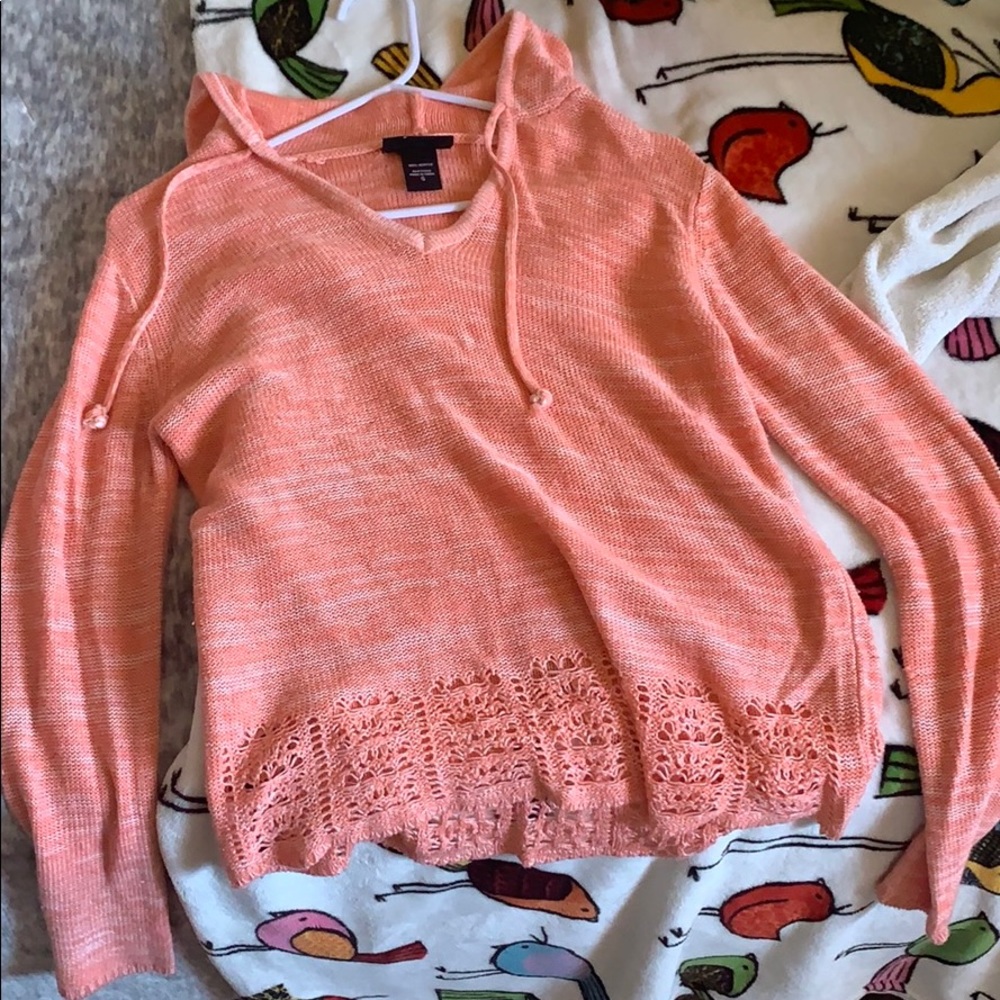 pink semi-cropped sweater